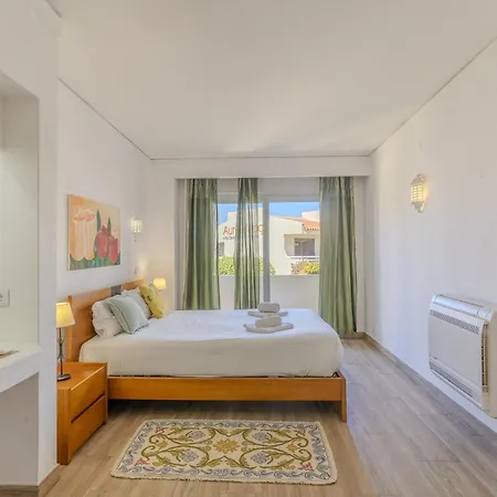 #015 Buganvilia By Holidays Casa vacanze *