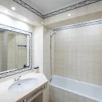 #015 Buganvilia By Holidays بيت للعطل *
