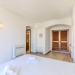 #015 Buganvilia By Holidays 度假居