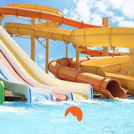 #015 Buganvilia By Holidays *