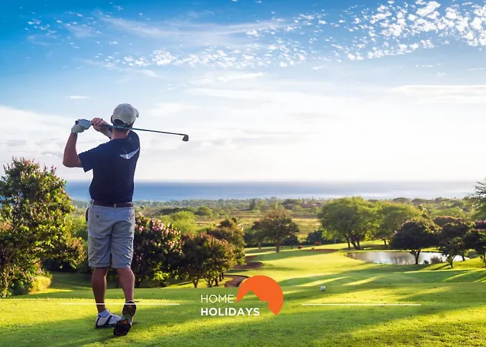 #015 Buganvilia By Holidays