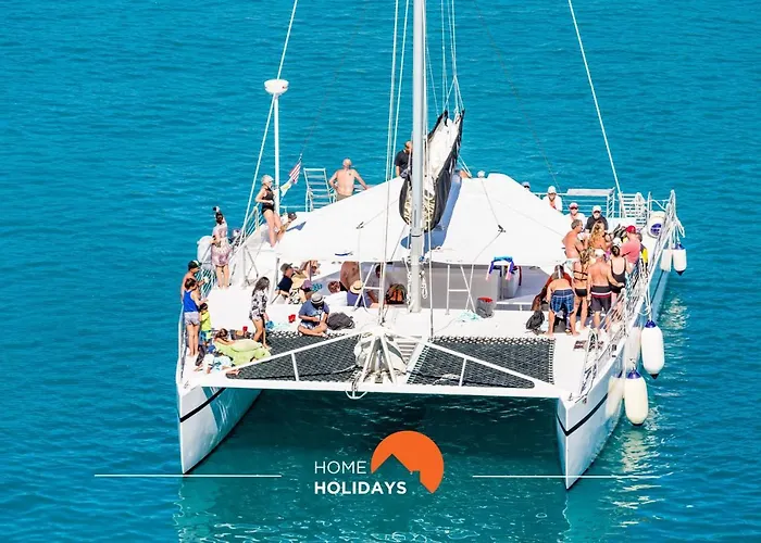 #015 Buganvilia By Holidays *